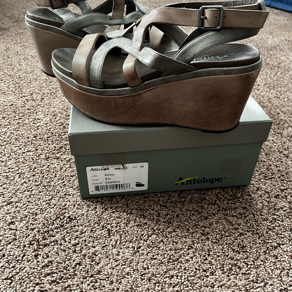 Antelope platform sandals